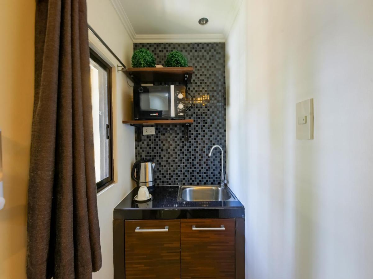 Capital O 860 Nest Nano Suites Makati Makati City Ngoại thất bức ảnh